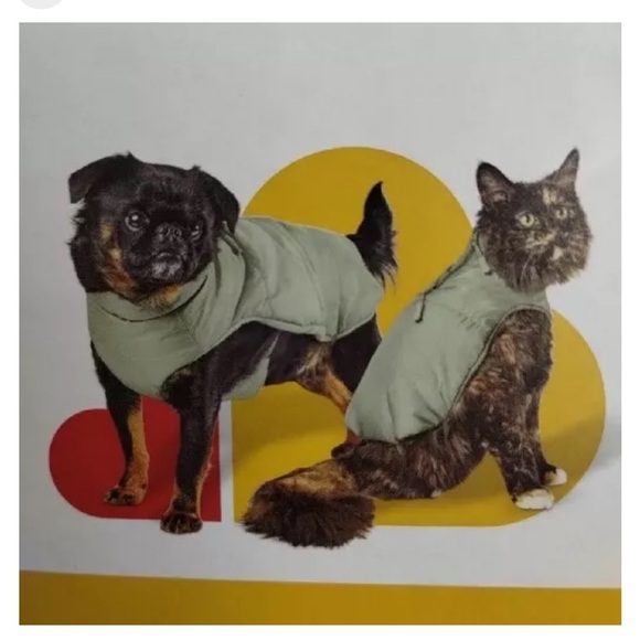 NWOT Boots & Barkley Dog Puffer Jacket with Buckle Green Size M. - Picture 9 of 10